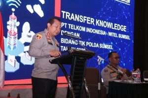 Kapolda Sumsel Irjen Pol Drs Toni Harmanto, MH