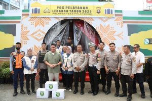 Gubernur Sumsel H Herman Deru mengecek sejumlah posko Lebaran pada Jumat (21/4/2023) siang.