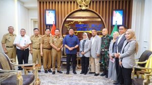 Gubernur Sumsel H. Herman Deru Menerima Himpunan Seminat Farmasi Rumah Sakit Indonesia (HISFARSI) di Ruang Tamu Gubernur, Selasa (16/5/2023).