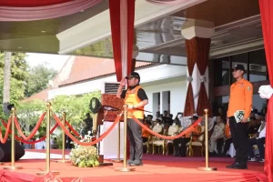 Gubernur Sumsel Herman Deru saat memimpin apel Apel Kesiapsiagaan Penanggulangan Karhutla di Provinsi Sumsel Tahun 2023 (Dok. Humas Pemprov Sumsel)