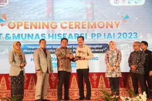 Gubernur Sumsel Herman Deru di acara Pertemuan Ilmiah HISFARSI PP IAI 2023 (Dok. Humas Pemprov Sumsel)