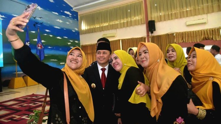 Pj Gubernur Agus Fatoni Beri Motivasi Pelajar Peserta Pesantren Ramadhan SMAN 5 Palembang
